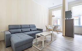 R62B Rottenbiller Apartment